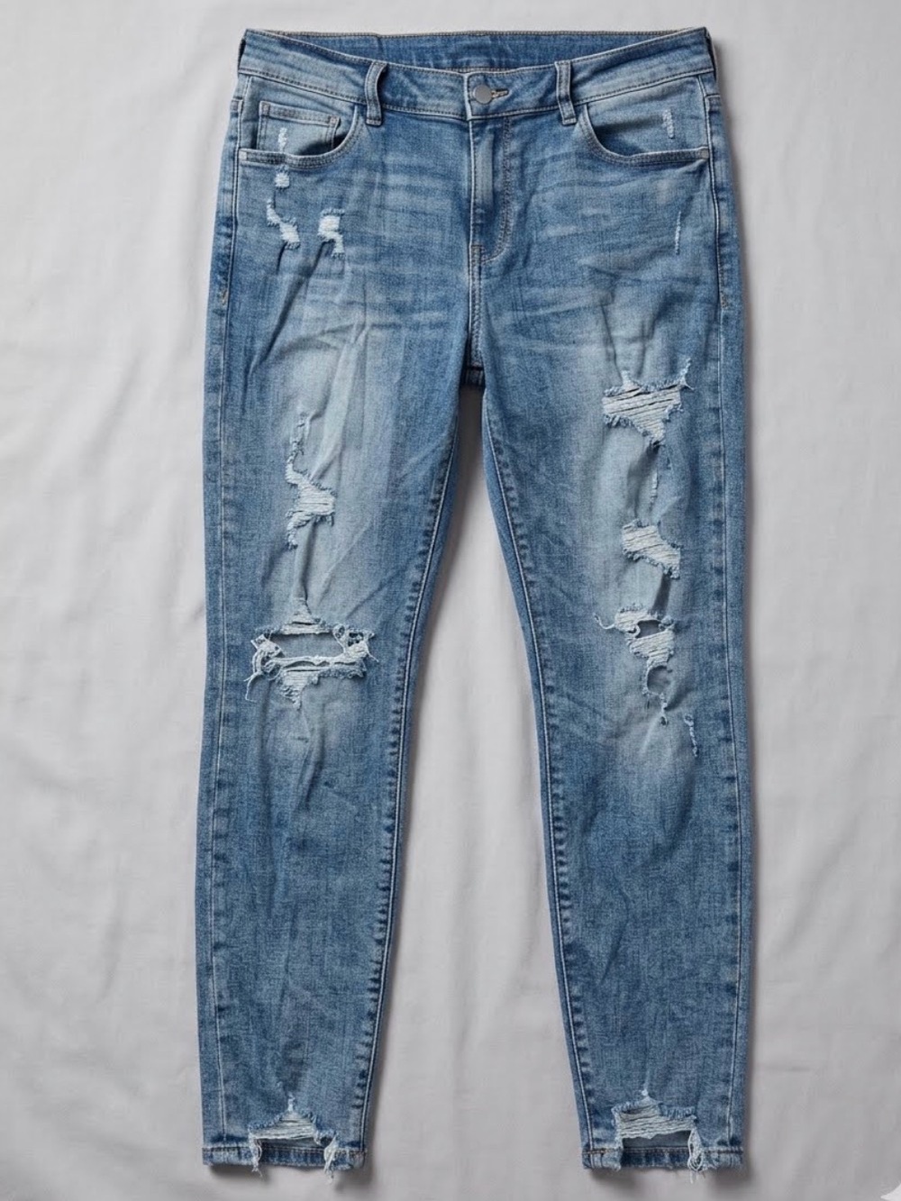 Distressed Light Blue Women’s Jeggings — Slim Stretch Fit